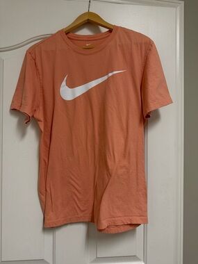 Nike Men’s Coral Crew Neck T-Shirt with White Swoosh